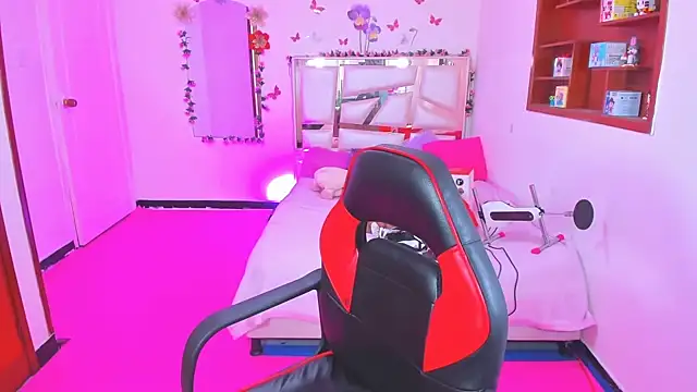 צ'אט XXX בשידור חי של perlabeautiful