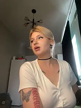 DriveThruCiri Live XXX-Chat
