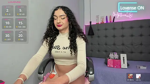 Chatroom XXX en direct de scarletcherry18