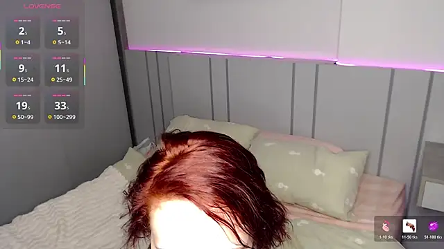 دردشة Red_RoxyFoxy الجنسية المباشرة
