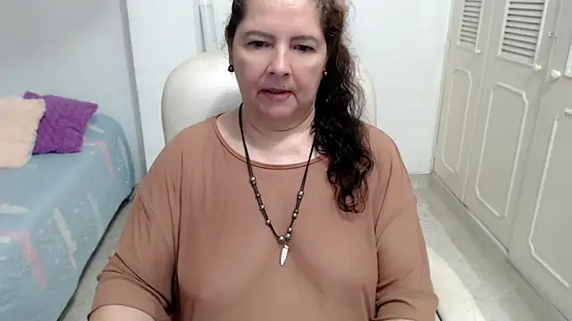 leonela_69 live XXX chat