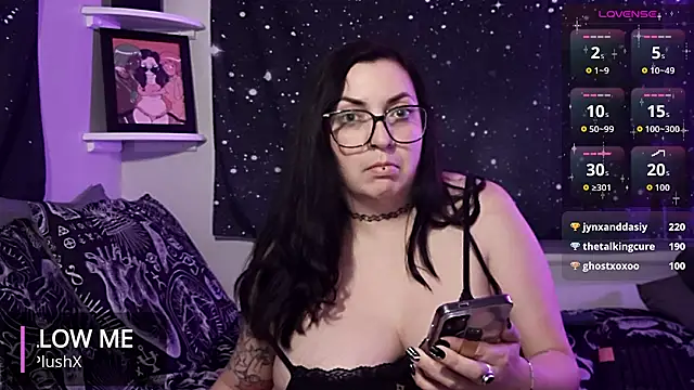 PriscillaPlush's Live XXX Chat