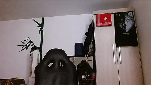 DominanThewolff live XXX chat