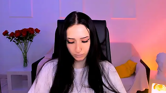 MonicaLowes' Live XXX Chat