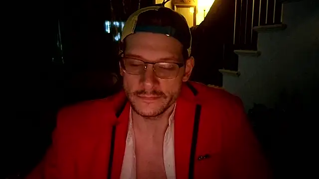 צ'אט XXX בשידור חי של MasterDaddyCool
