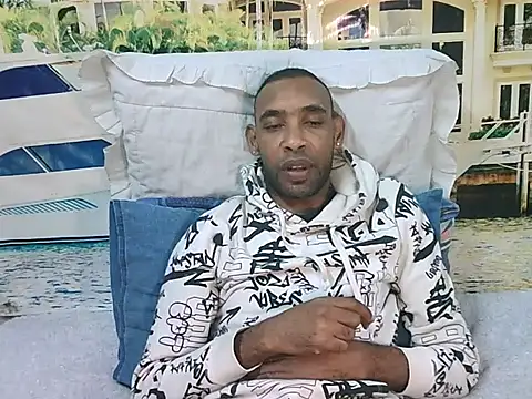 Živý XXX chat IndianMagicMike