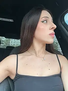 دردشة MoonLinaa الجنسية المباشرة