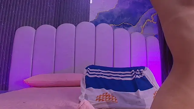XXX chat uživo modela abbyrouss_
