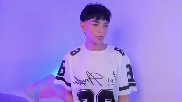 Aleaurarashii 现场XXX聊天