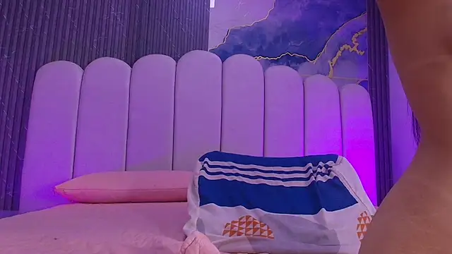 XXX chat uživo modela abbyrouss_