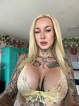 Stella-Kink Adlı Modelin Canlı XXX Sohbeti