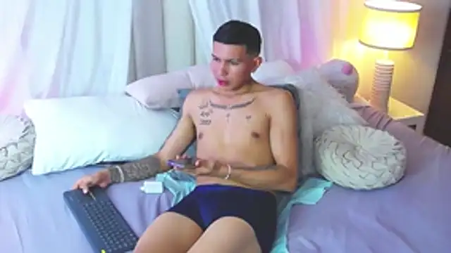 skoook_gray_ Obrolan Langsung XXX