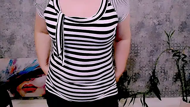 XXX chat uživo modela Djullia
