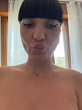 Živý XXX chat MysticCleo