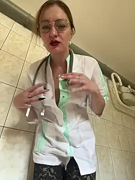 GoldenGoddess-'s Live XXX Chat