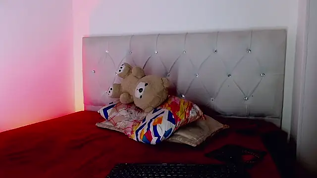 Angel_foxc13 即時 XXX 聊天