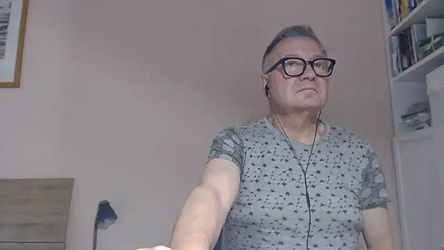 XXX chat uživo modela YOU6me