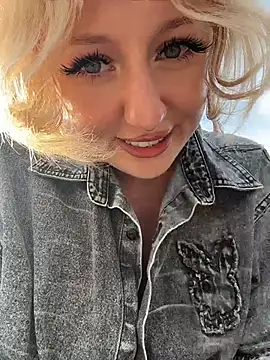 RonnieKiss Chat XXX live