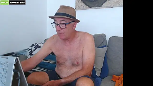 Онлайн чат XXX bluedae1