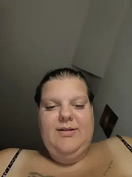 BadMommyyyyy Live XXX-Chat
