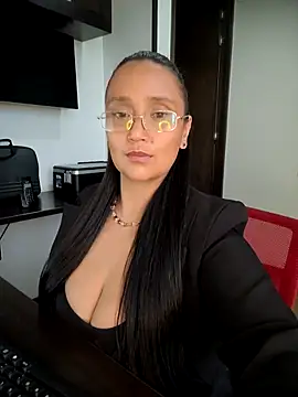 Esmeralda333 Live XXX-Chat