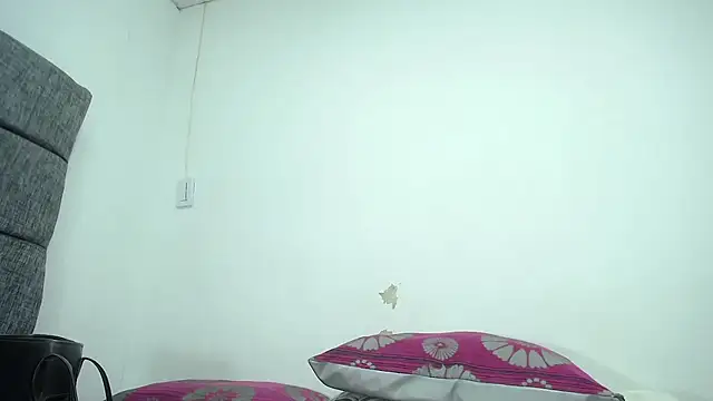 CrushOnMe_'s Live XXX Chat
