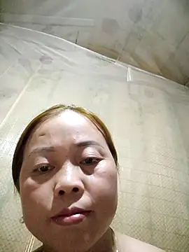 XXX chat uživo modela Yee_Yee1