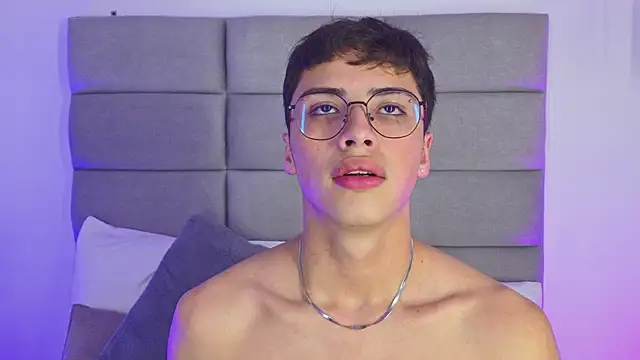 Czat XXX na żywo – JoshClaarktt