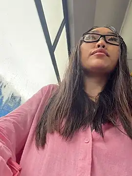 trytomakememoam's Live XXX Chat