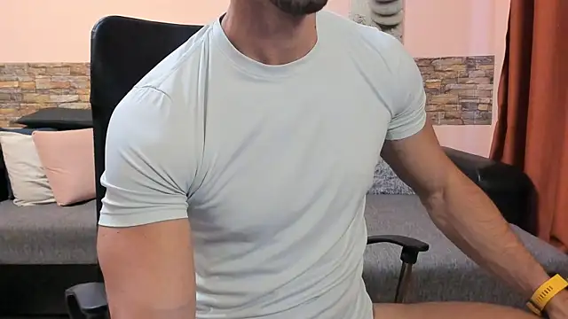 HotHunkTrainer Chat XXX in diretta