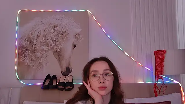 Emily_Simon Chat XXX live
