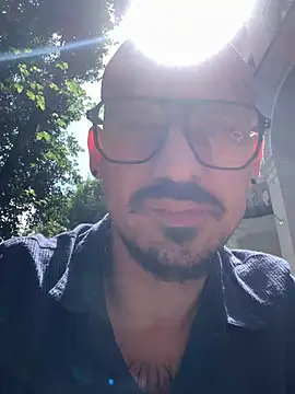 Chat XXX Live AssHunter4k