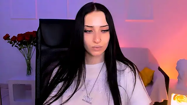 MonicaLowes' Live XXX Chat