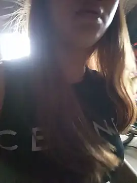 GiniEi 现场XXX聊天
