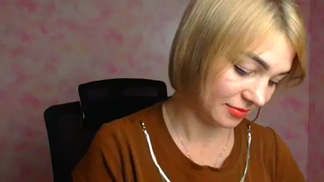 XXX chat uživo modela CuttieEmma