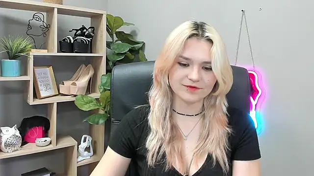 XXX chat uživo modela SweetLilyxo