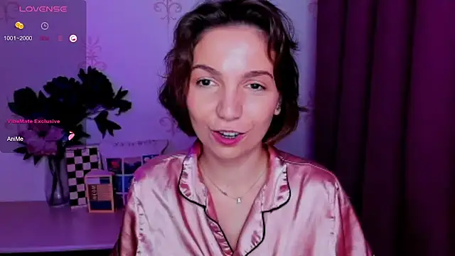 KindHazelHere_ Adlı Modelin Canlı XXX Sohbeti