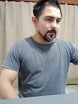 Bradd_32 라이브 XXX 채팅