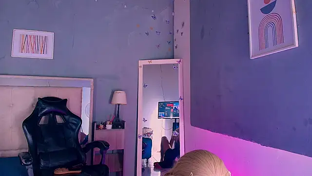 Emily_Castillo_1のライブXXXチャット