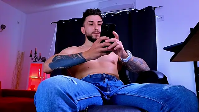 Chat XXX ao vivo de MightyAaron66