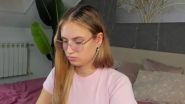 צ'אט XXX בשידור חי של Miaa_Hill
