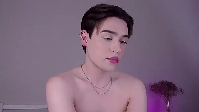 RobbyCharming Adlı Modelin Canlı XXX Sohbeti