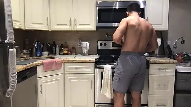 BigGuyMuscle élő XXX-chatje