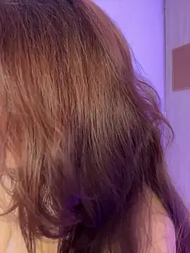 Chatroom XXX en direct de lia_foxxy71