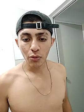 แชท XXX สดของ BellakoCL