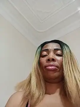 SEXYMOANSXX Chat XXX live