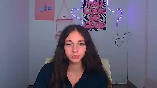 KissMeJulia's Live XXX Chat