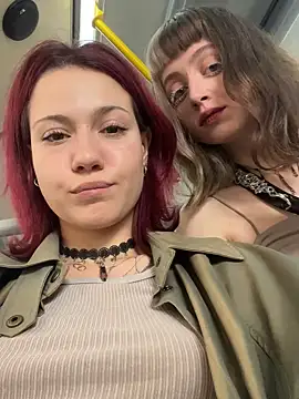 Lilly__Kiss 现场XXX聊天