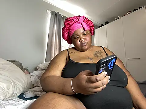 MissLola27's Live XXX Chat