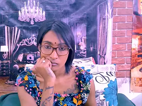 IndianRebel4u2Luv's Live XXX Chat